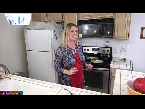 ❤️ Ibu tiri memerah susunya di dapur sebelum tarikhnya ❤❌ Lucah pada kami ms.playcrot69.top